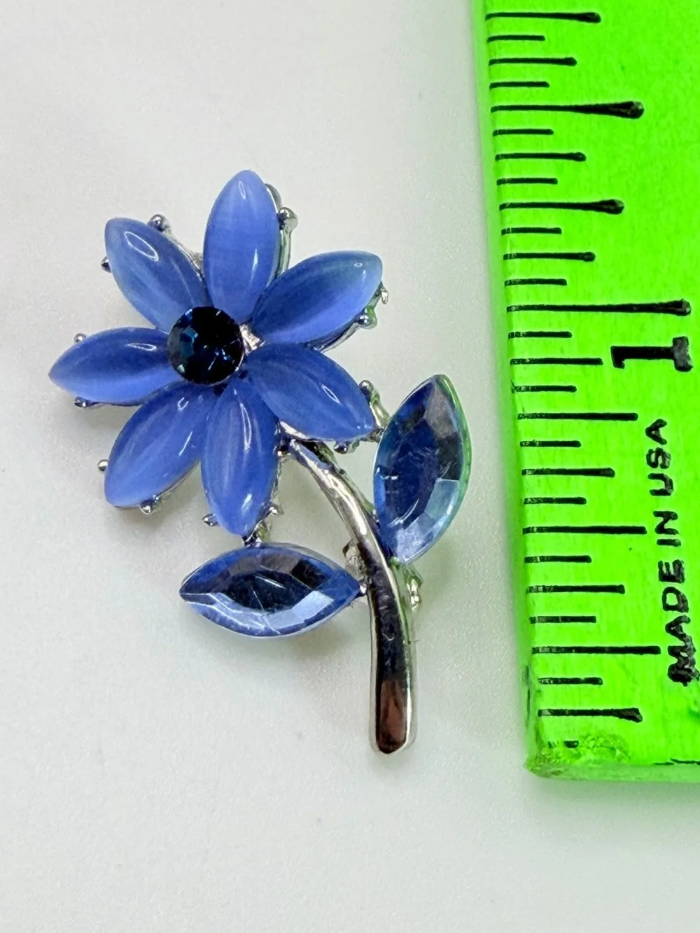Small Brooch lot of 6